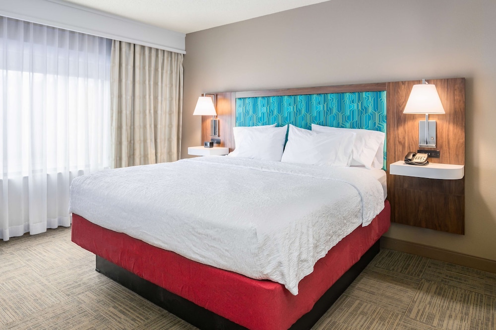 Hampton Inn & Suites Hartford Manchester - photo 12