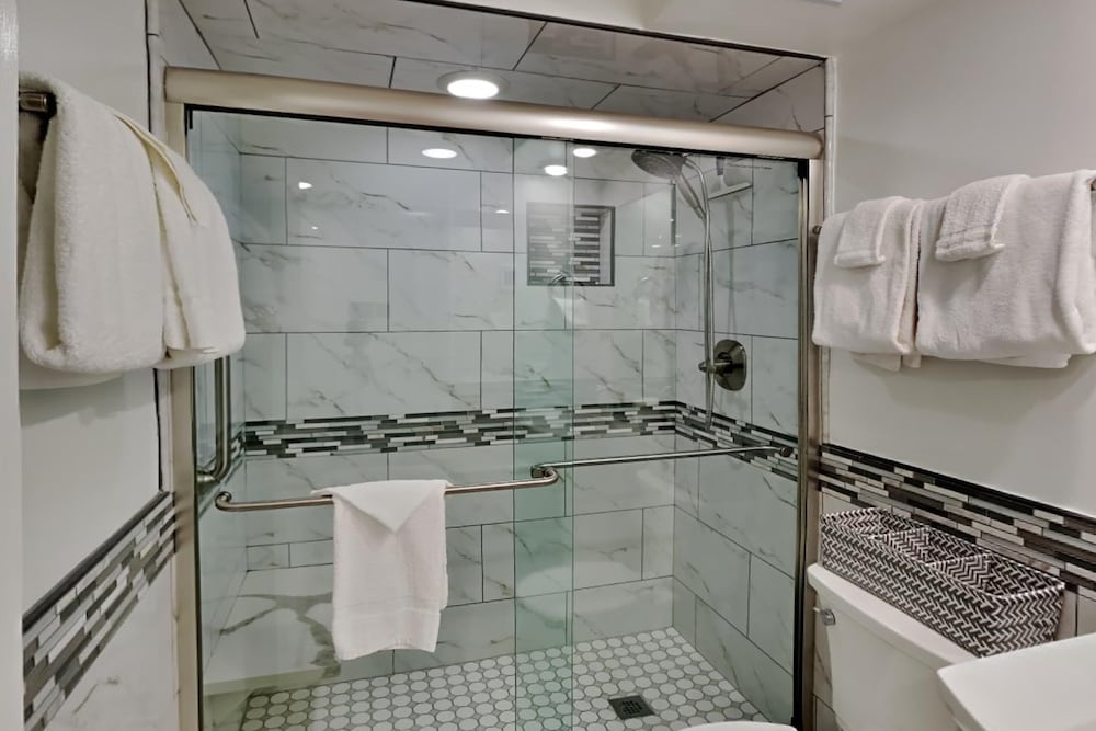 Driftwood Towers #1F by Southern Vacation Rentals - photo 12