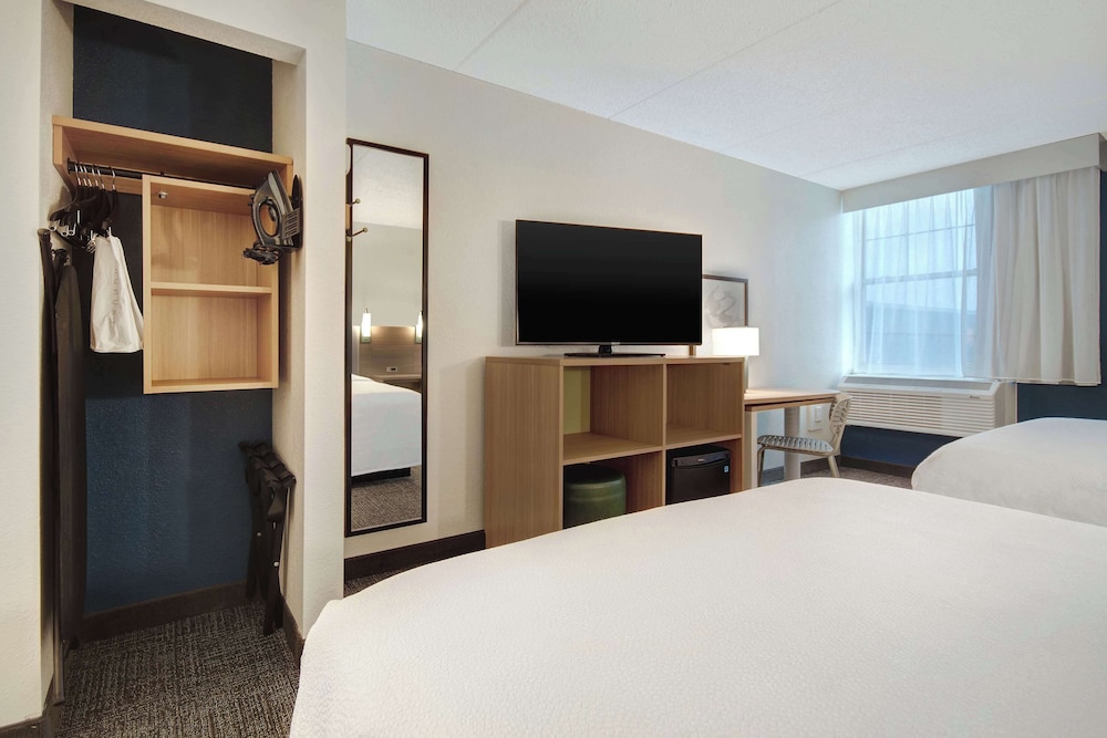 Spark by Hilton Rochester University Area - photo 16