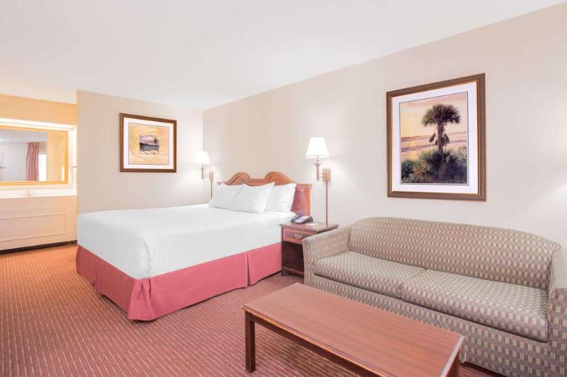 Days Inn Dothan - photo 21