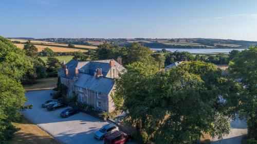 Trewornan Manor — 4-Star Luxury Hotel in Wadebridge, United Kingdom