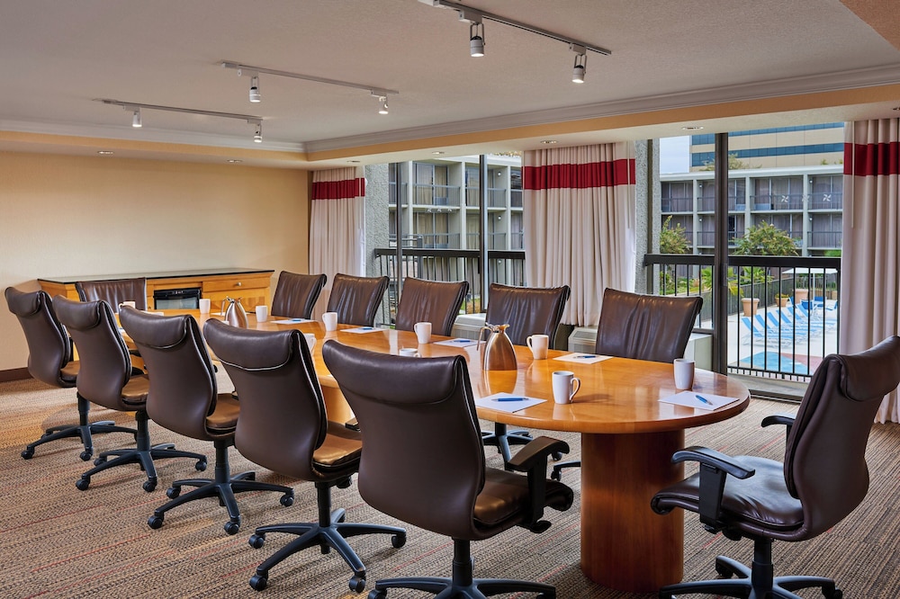 Four Points by Sheraton Little Rock Midtown - photo 22
