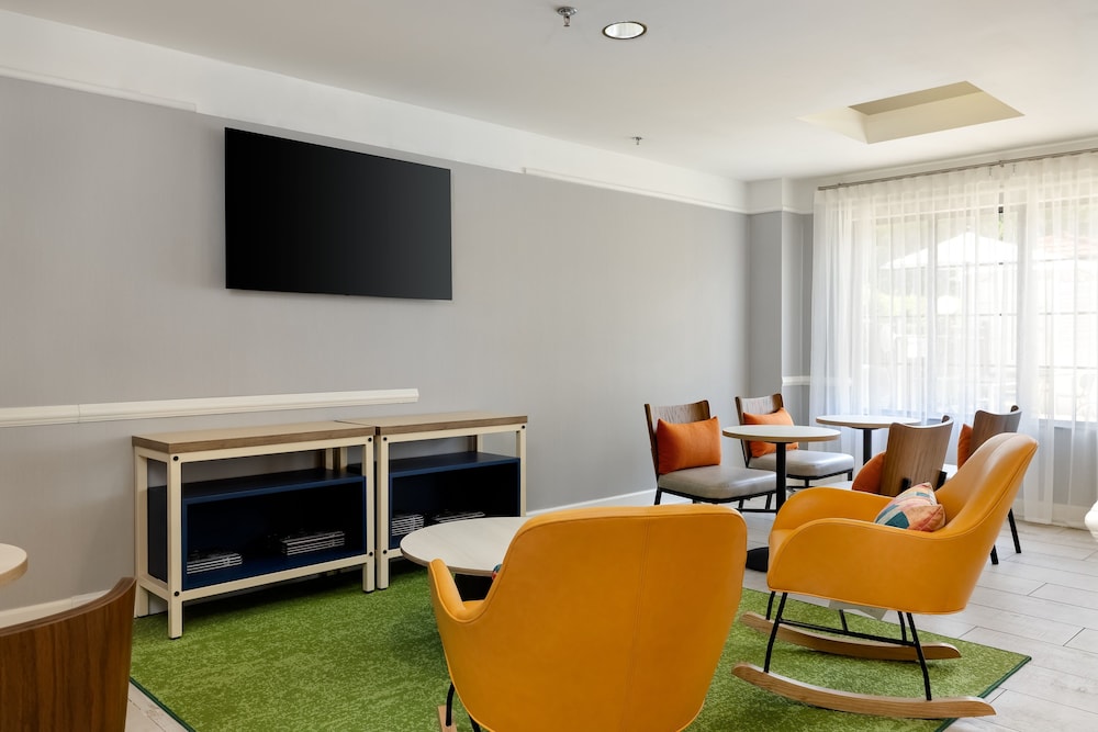 Spark by Hilton Savannah Airport - photo 4