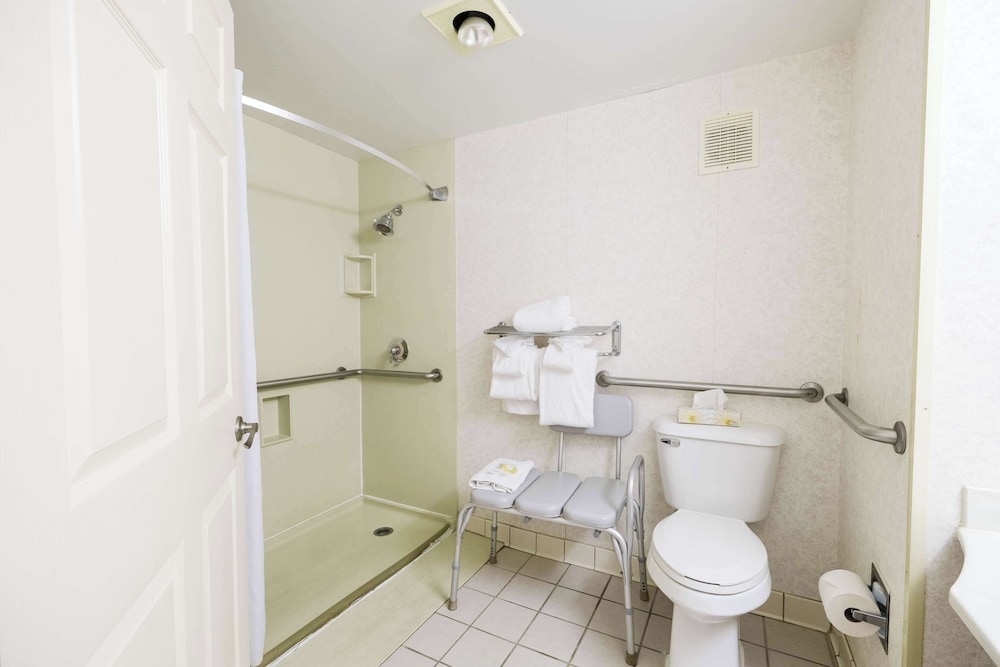 Fireside Inn & Suites Portland - photo 98