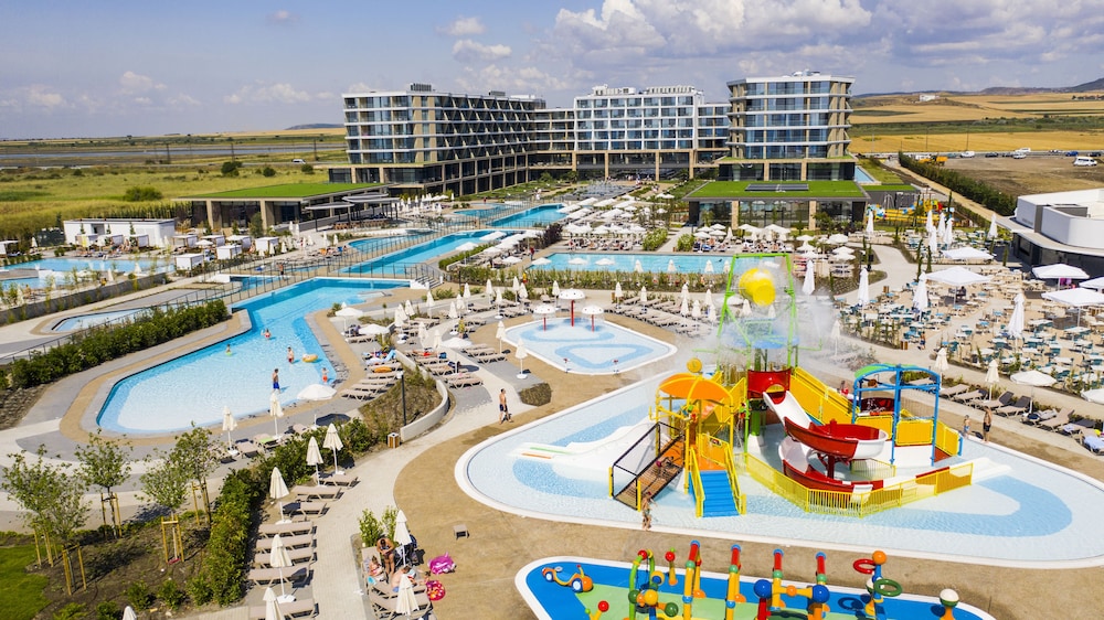 Wave Resort - carbon neutral hotel in Pomorie