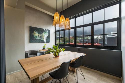 Luxury Studio Apartment CoWorking City Views