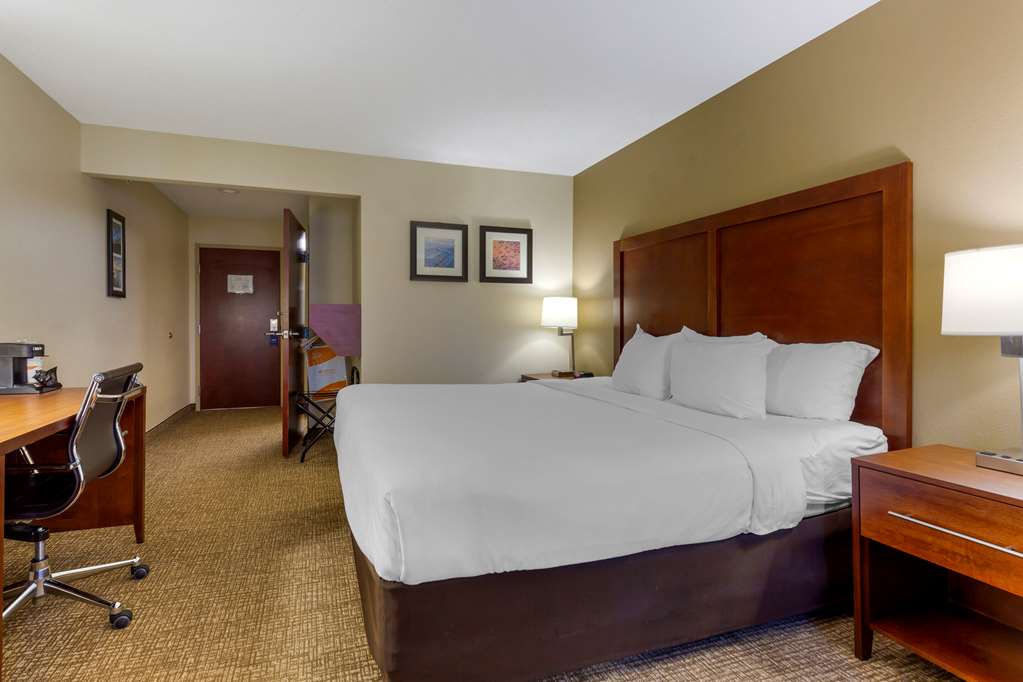 Comfort Inn & Suites Cambridge - photo 7