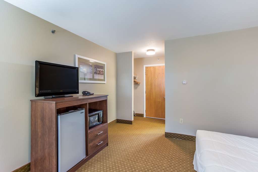 Quality Inn & Suites Gorham Riverside - photo 14