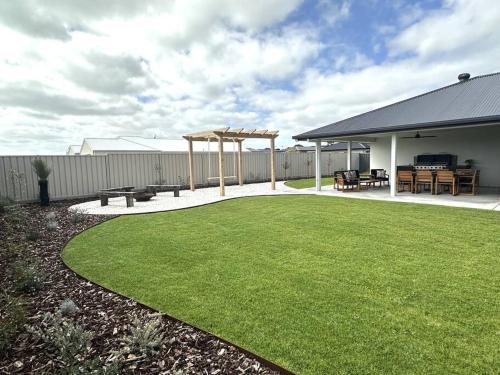 Melvilla 17 Orchid Drive Free Wi Fi in Robe, Australia