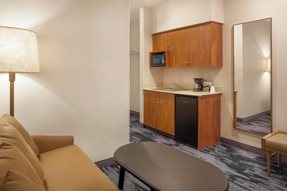 Fairfield Inn & Suites by Marriott Napa American Canyon - photo 3