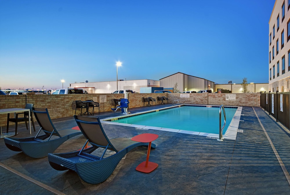 Hampton Inn Midland South - photo 19