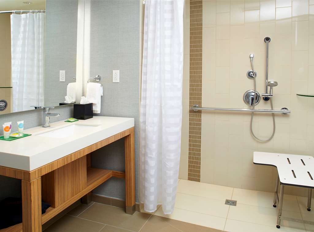 Hyatt Place Miami Airport East - photo 32