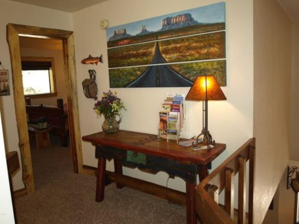 Whispering Pines Inn - photo 5