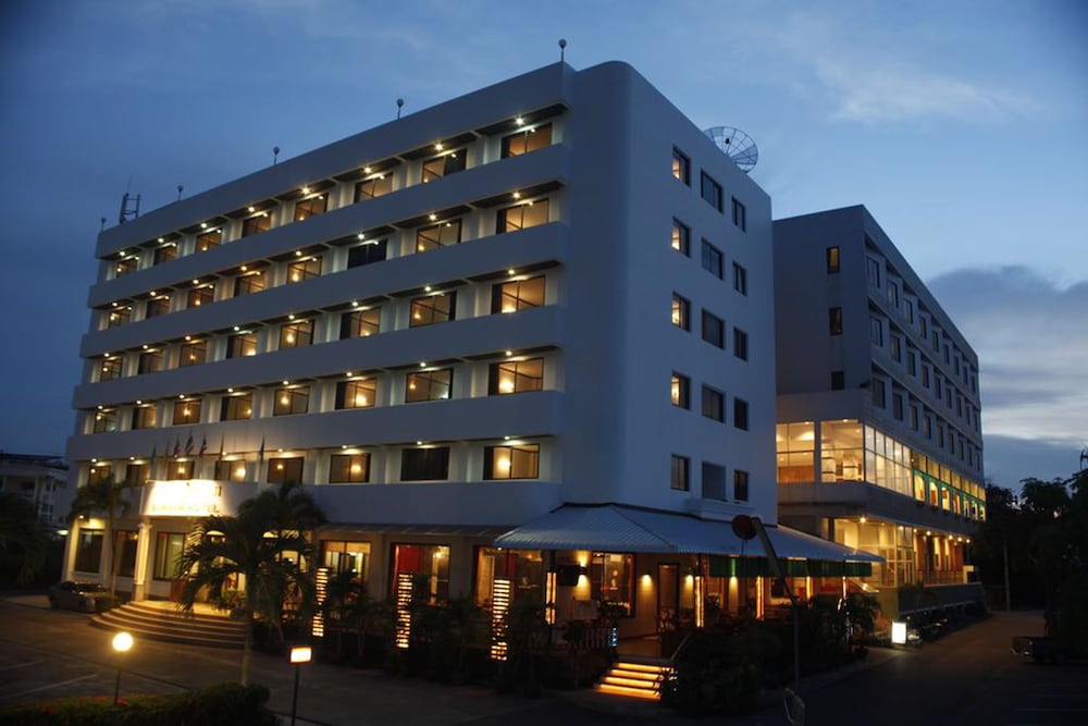 Boonsiam Hotel - carbon neutral hotel in Krabi