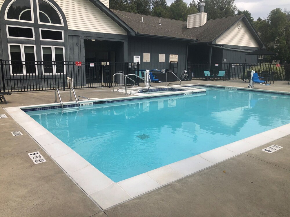 Albany Airport Inn and Suites - photo 25