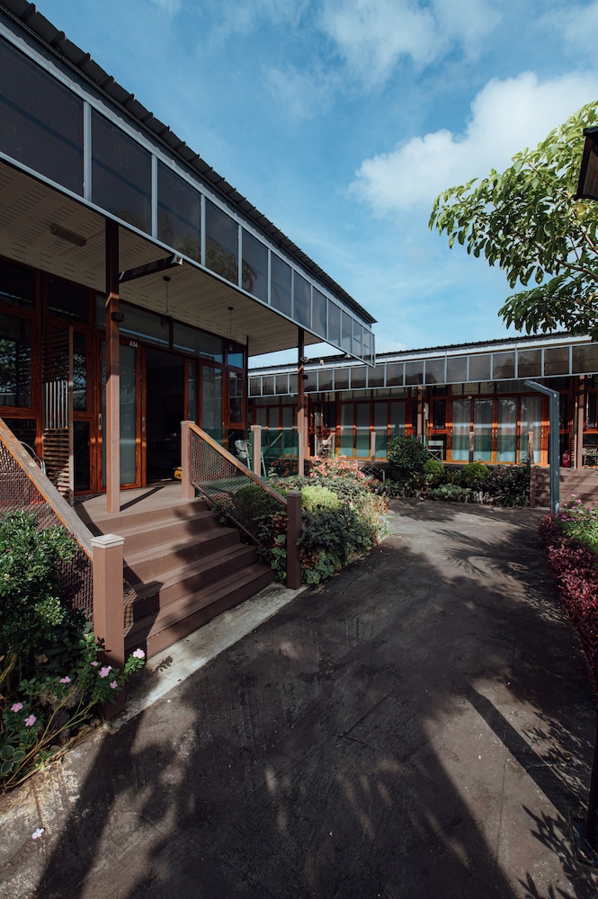 Chan’s Smart Living Inn Semporna in Semporna, Malaysia