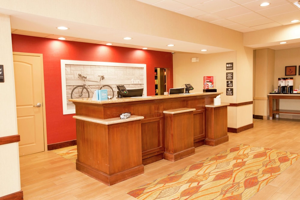Hampton Inn & Suites Houston Rosenberg - photo 2