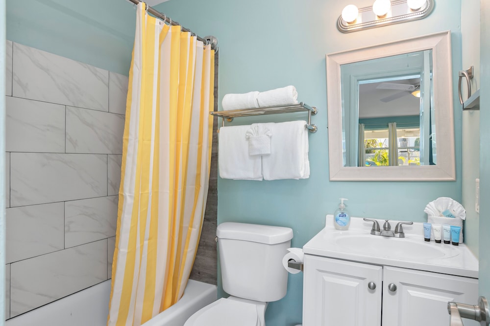 Latitude 26 Waterfront Boutique Resort Fort Myers Beach - photo 59