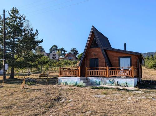 AA Pine vikendica za izdavanje u srcu Zapadne Srbije in Nova Varos, Serbia