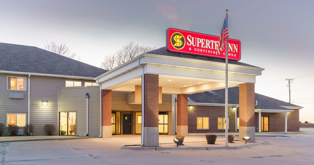 Supertel Inn & Conference Center - photo 22