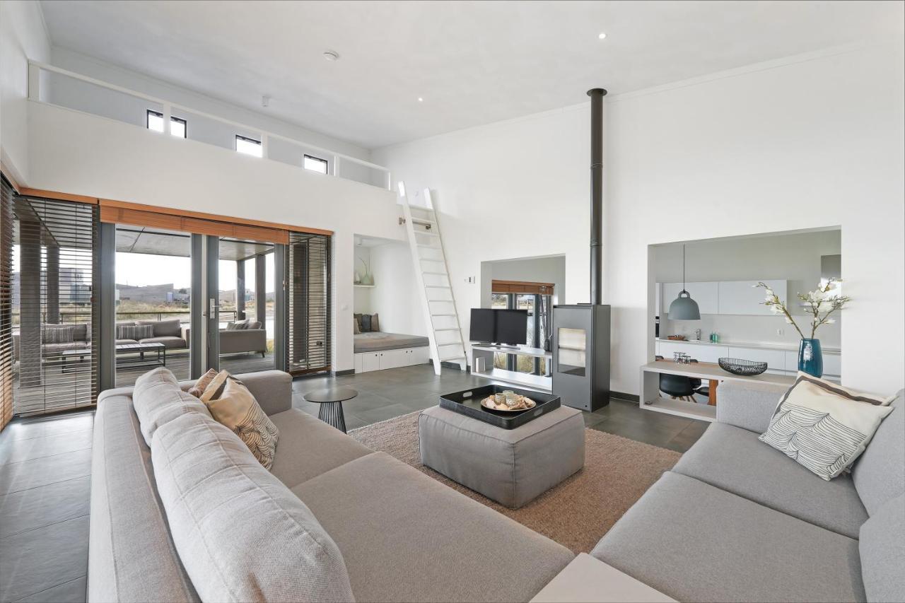 Villa Super VIP 4 Pers. met privéstrand — 4-Star Luxury Hotel in Ouddorp, Netherlands