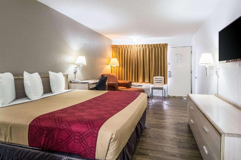 Econo Lodge Airport I 35 North - photo 29