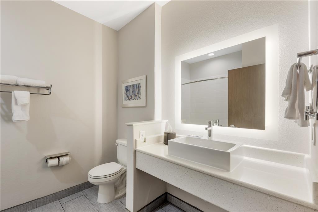 Best Western Green Oaks Inn & Suites - photo 23