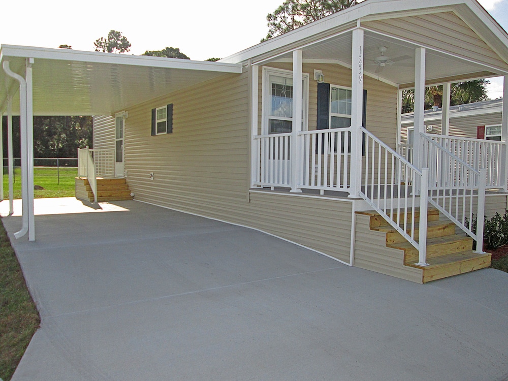 Southern Palms Park Model 4 - photo 21