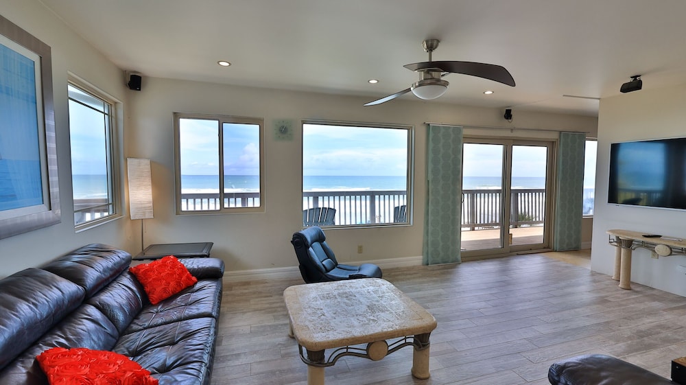 Driftwood Beach Motel - photo 35