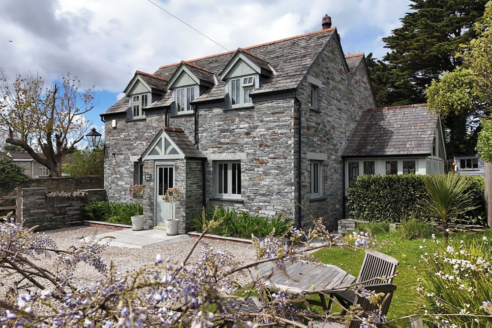 Splatt Barn in Wadebridge, United Kingdom