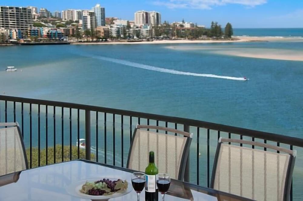 Windward Passage Holiday Apartments — 4-Star Luxury Hotel in Golden Beach, Australia