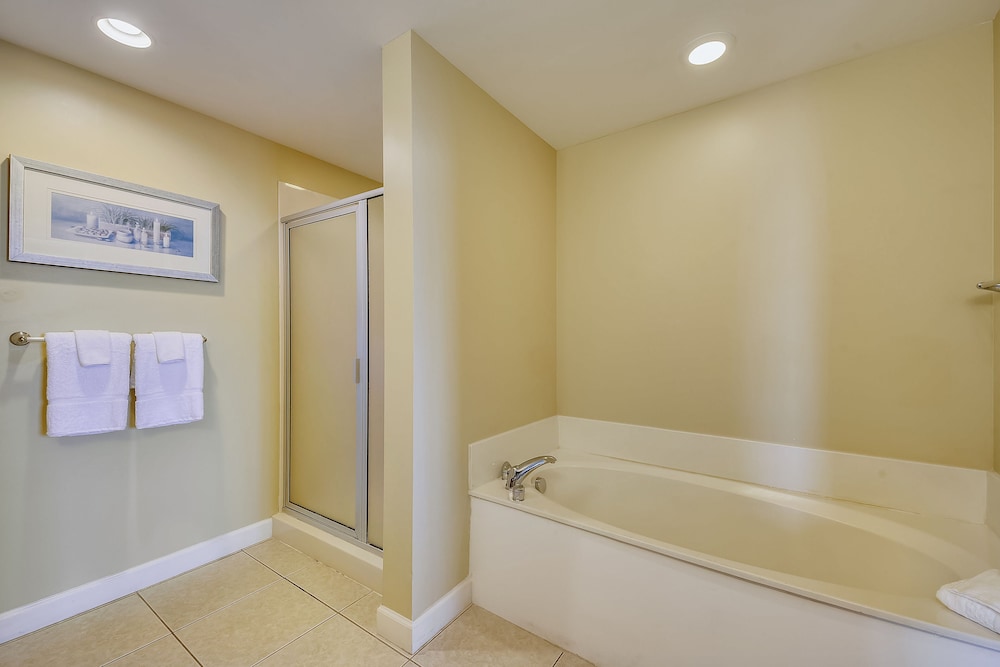 Splash Beach Resort by Book That Condo - photo 97