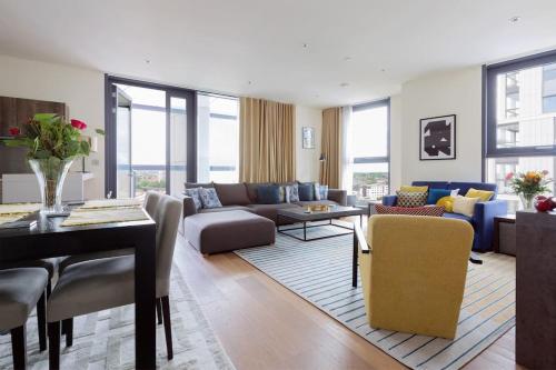 Amazing Penthouse Flat Battersea Nine Elms — 4-Star Luxury Hotel in London, United Kingdom