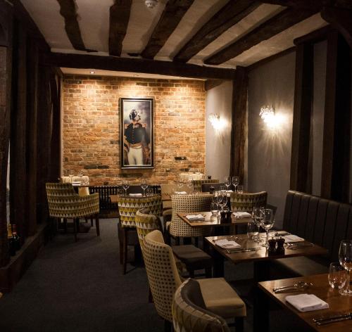 The Swan Hotel Bar And Grill — Maldon