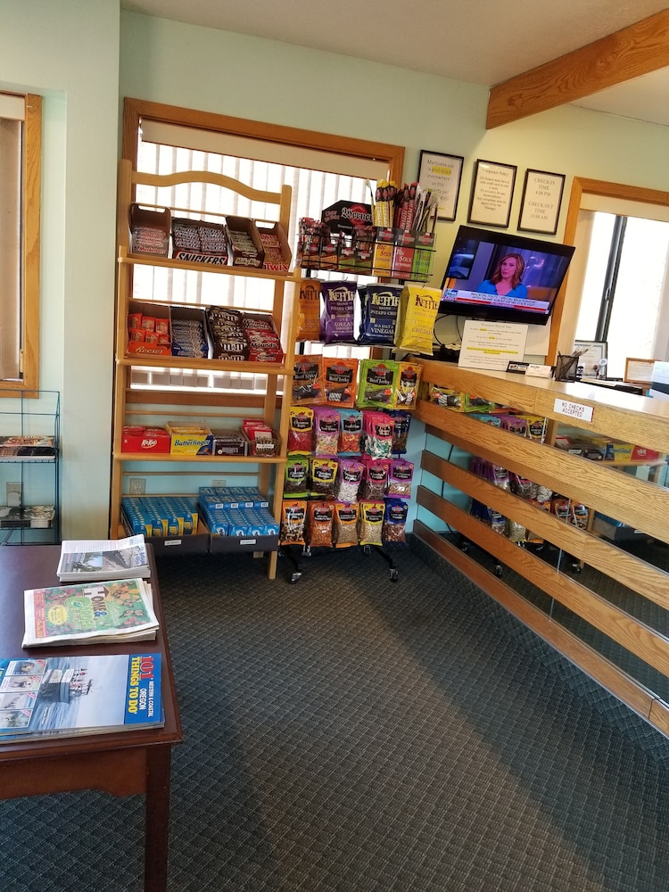 Western Royal Inn — Tillamook