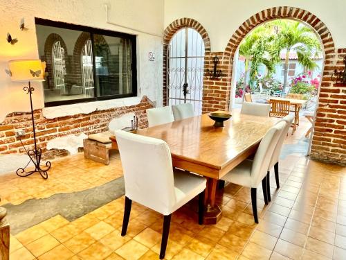 Habitación #2 a dos cuadras del malecón in La Paz, Mexico