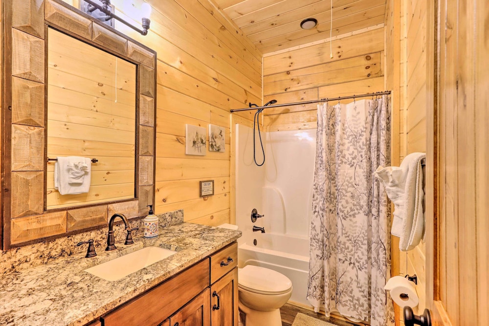 Coosawattee River Resort Cabin w Private Hot Tub - photo 16