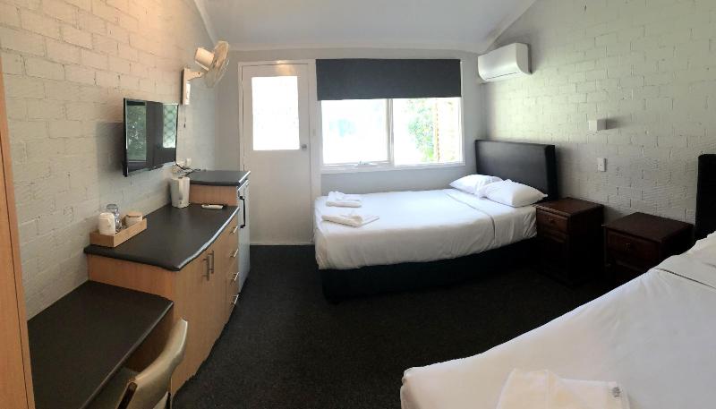 Bateau Bay Hotel — Bateau Bay — photo 2