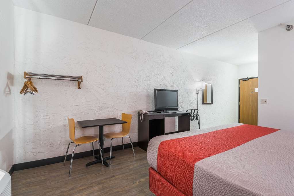 Motel 6 Bridgeview IL - photo 12