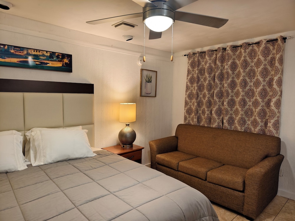 Lake Hudson Inn - photo 7