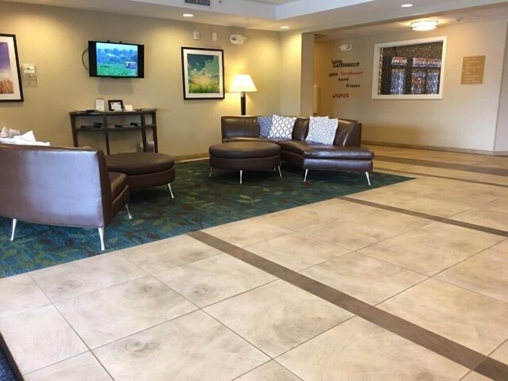 Candlewood Suites Sidney by IHG - photo 4