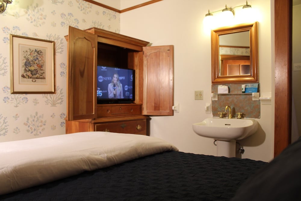 Pacific Grove Inn - photo 33