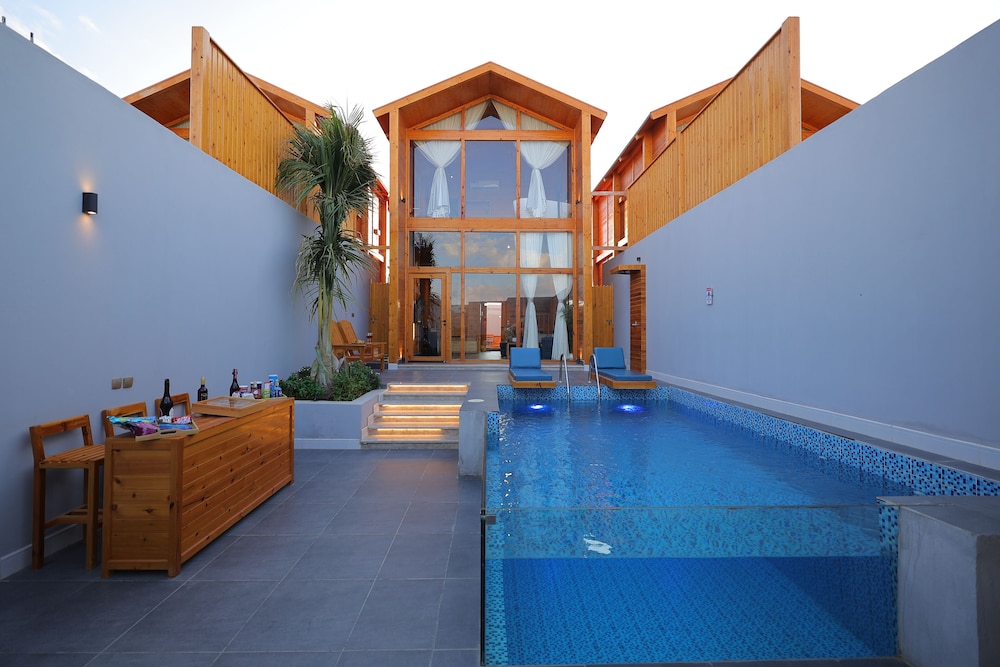 Lakes Cottages - carbon neutral hotel in Jeddah