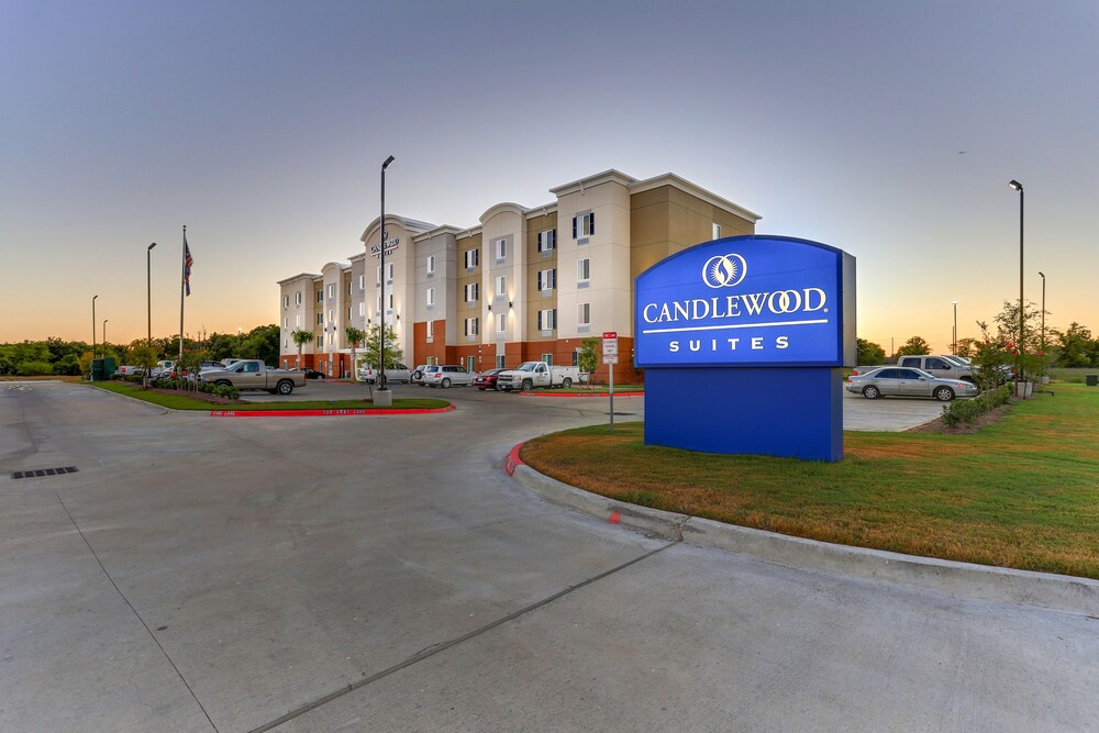 Candlewood Suites College Station At University by IHG - photo 60