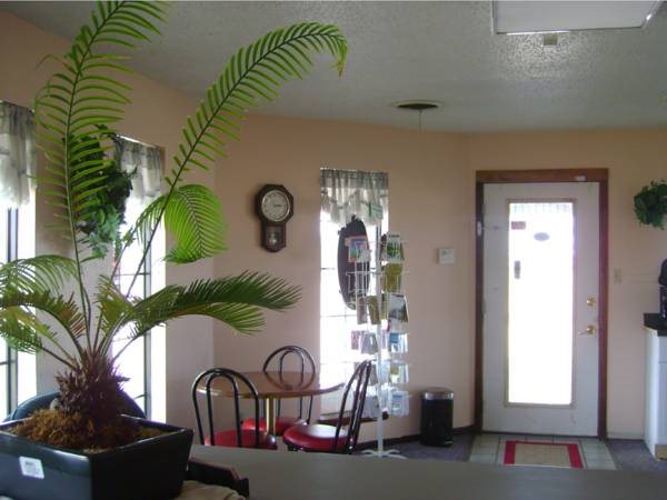 Lodge Usa Motel — Guymon — photo 4