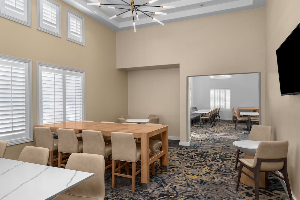 Residence Inn By Marriott Santa Clarita Valencia - photo 32
