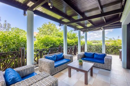 Blue Bay Hideaway Just Steps from the Beach in Unknown City, CURAÇAO