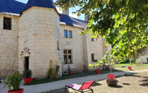Le Compostelle Batiment la Renaissance — 4-Star Luxury Hotel in Olivet, France