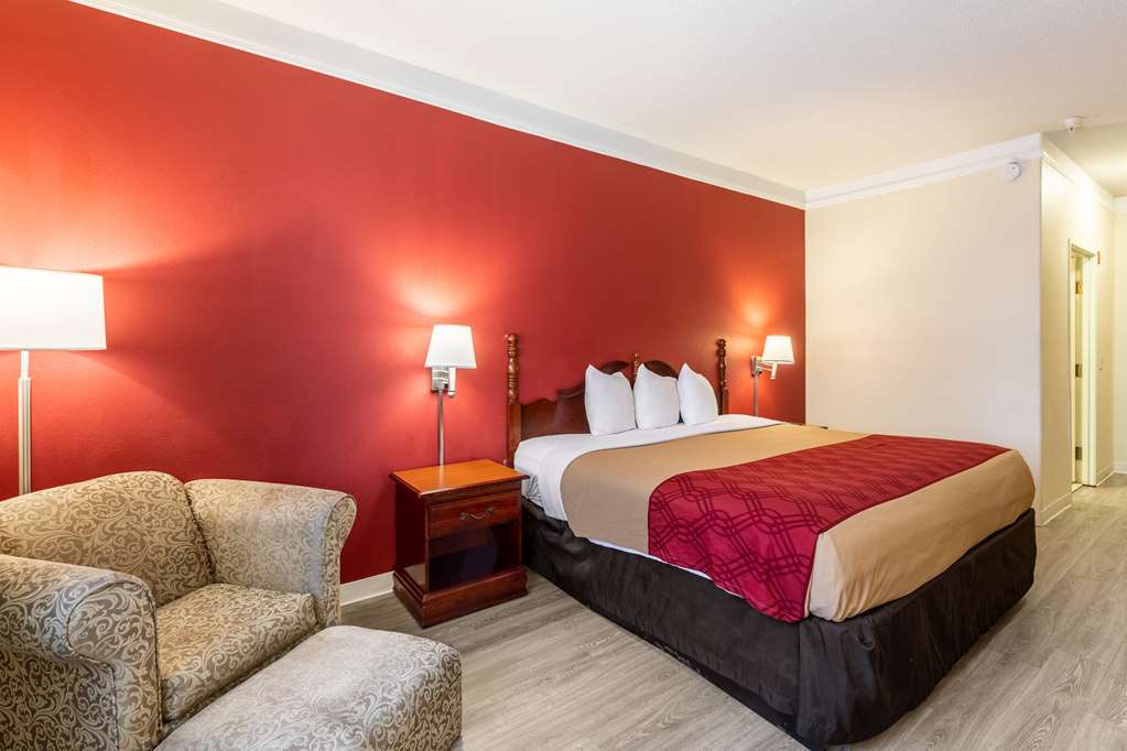 Econo Lodge Inn and Suites Douglasville GA - photo 8