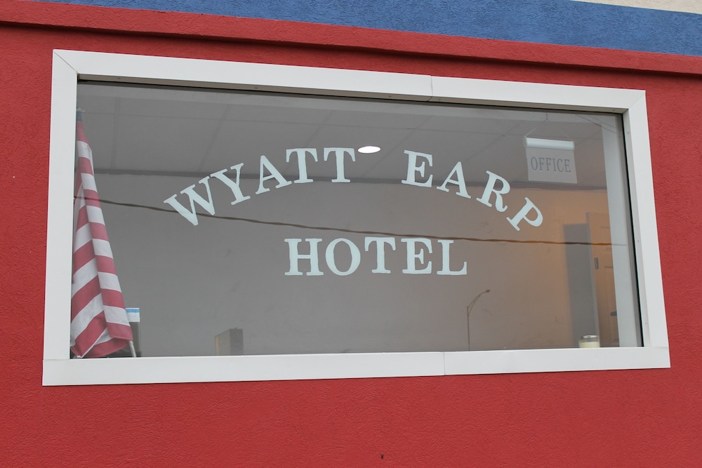 Wyatt Earp Hotel - photo 14